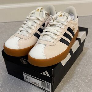 Adidas Women’s Cream and Black Sneakers with Gum Sole NWT